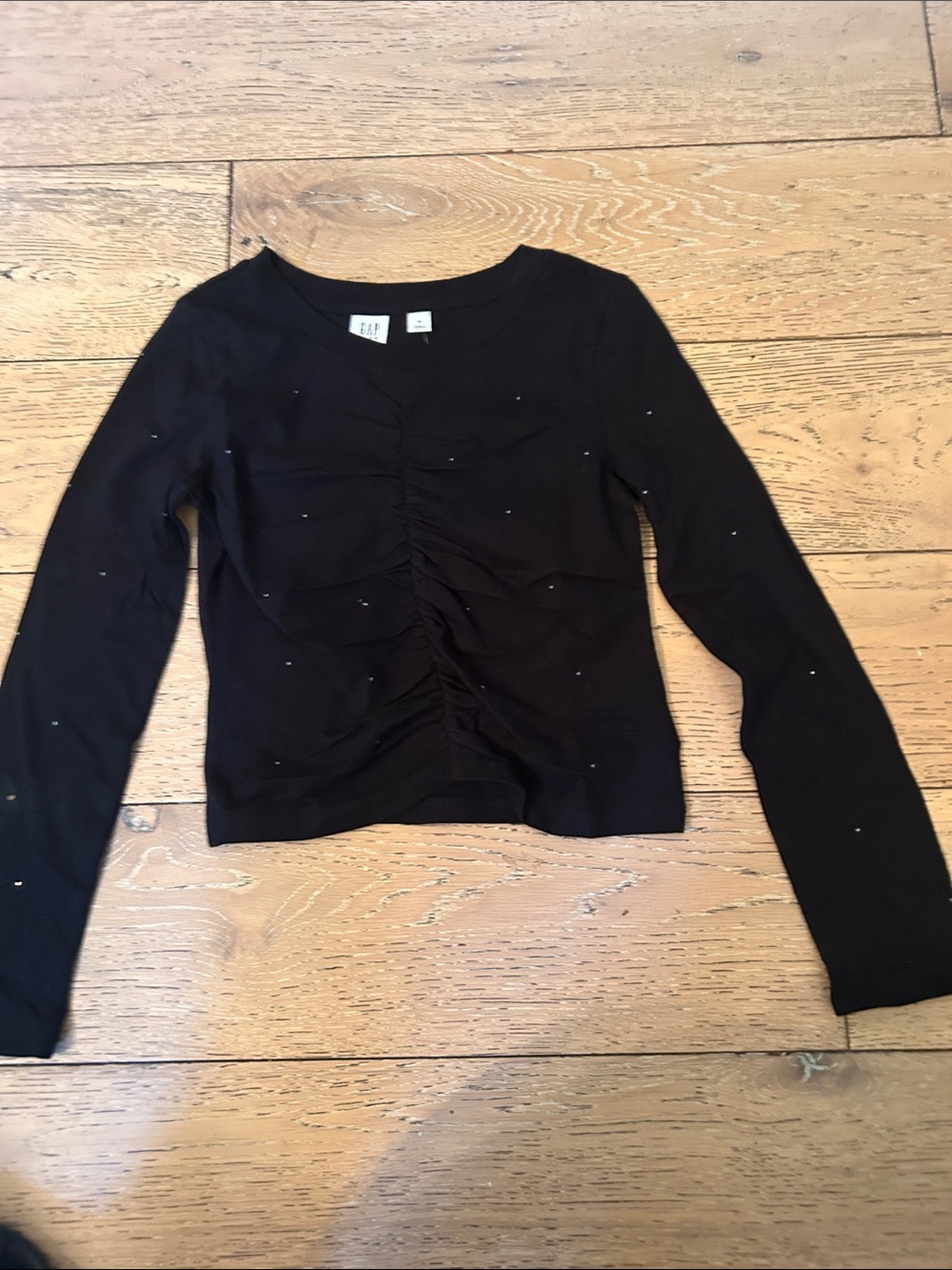 GAP Black Long-Sleeve Ruched Center Tee with Subtle Studs